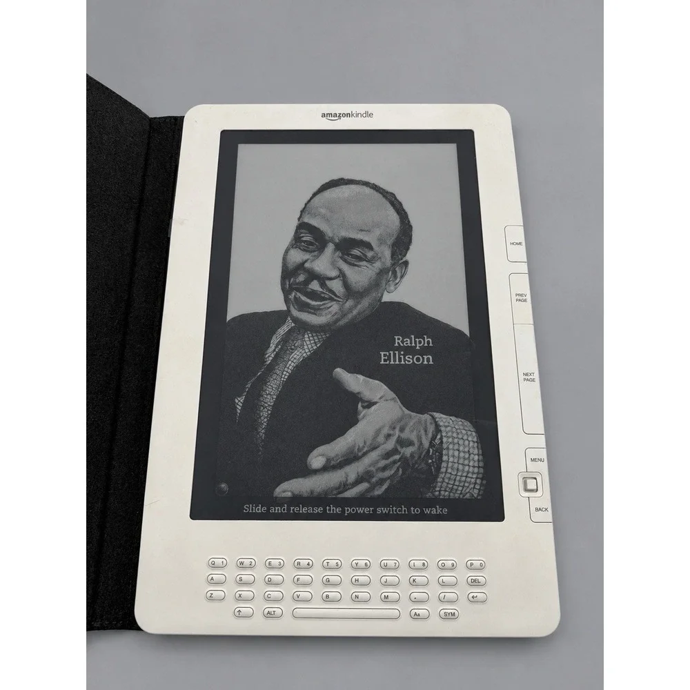Amazon Kindle DX 2nd Gen E- Reader 9.7